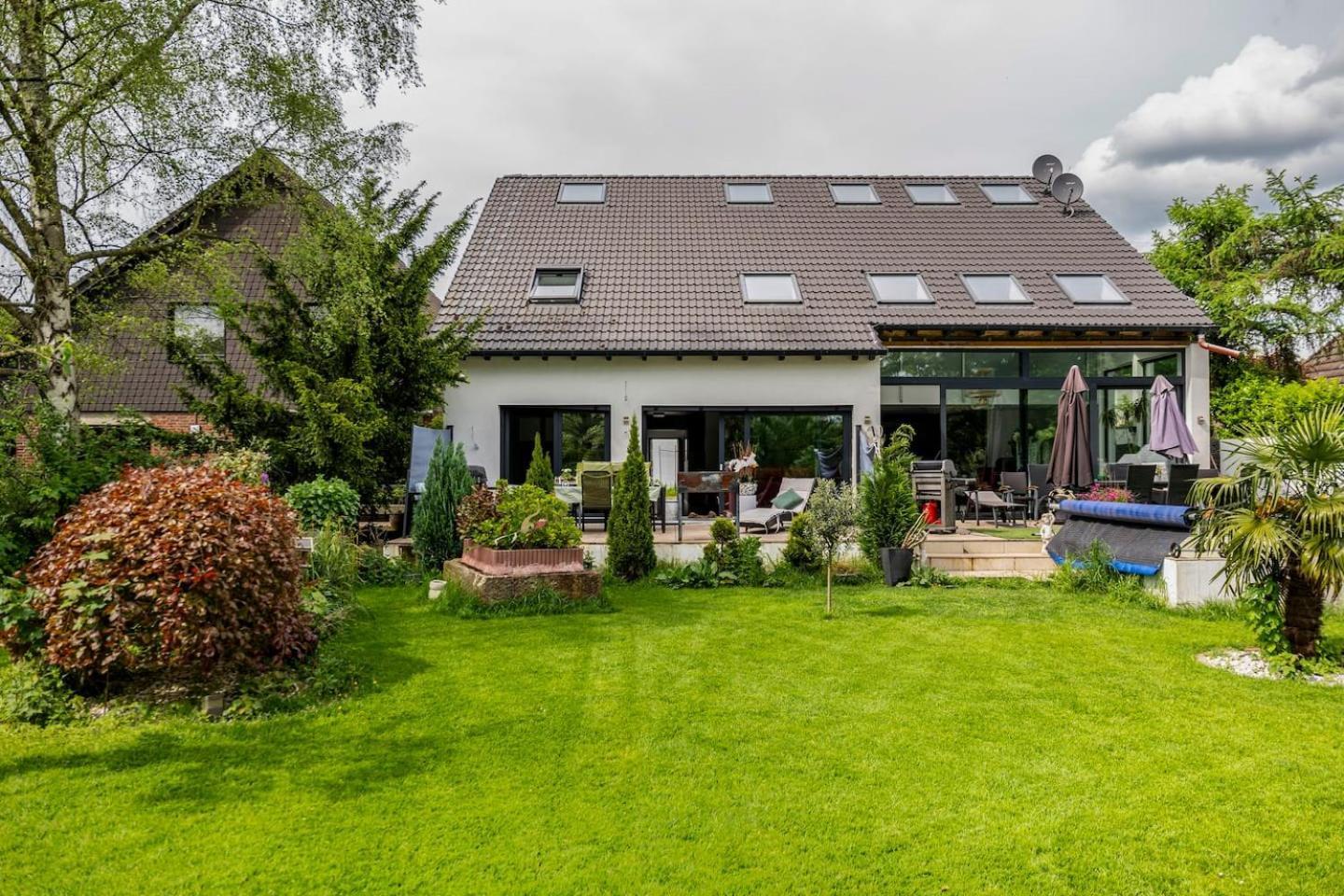 Wunderschoene Terrassenwohnung Mit Blick Ins Gruene! Meerbusch Eksteriør bilde